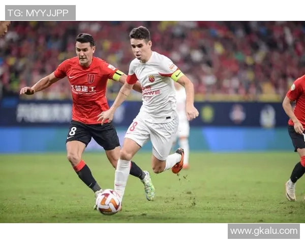 不来梅足球队巴西球星带领球队冲击新赛季目标 展现精彩个人实力